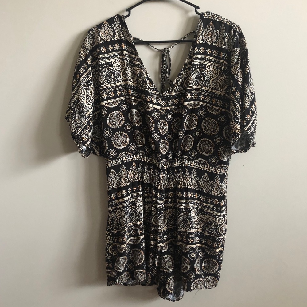 Forever 21 Romper - Picture 3 of 6
